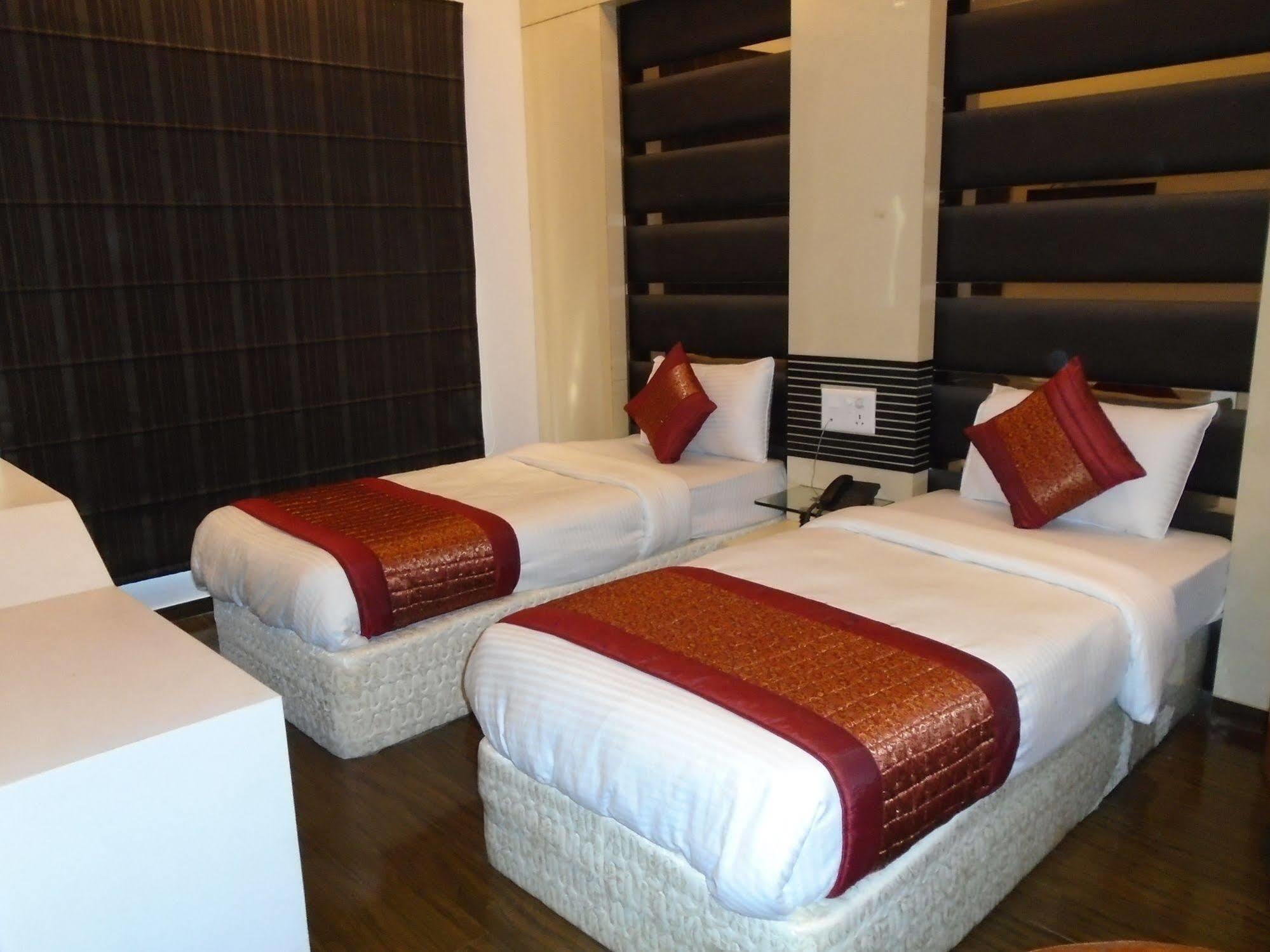 Hotel Gold Souk - Karol Bagh Delhi  Ngoại thất bức ảnh
